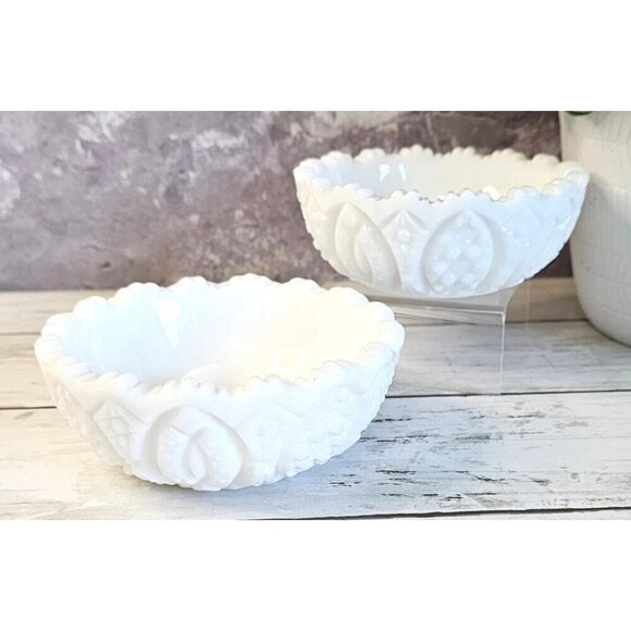 L.E. Smith Heritage 366 Milk Glass Taper Candle Holder set - Picture 2 of 8